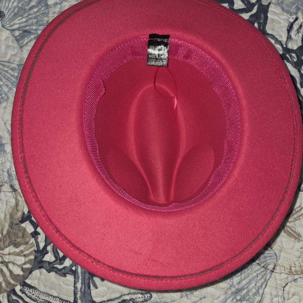 Elegant Pink Fedora with Gold Chain Accent - Picture 3 of 4